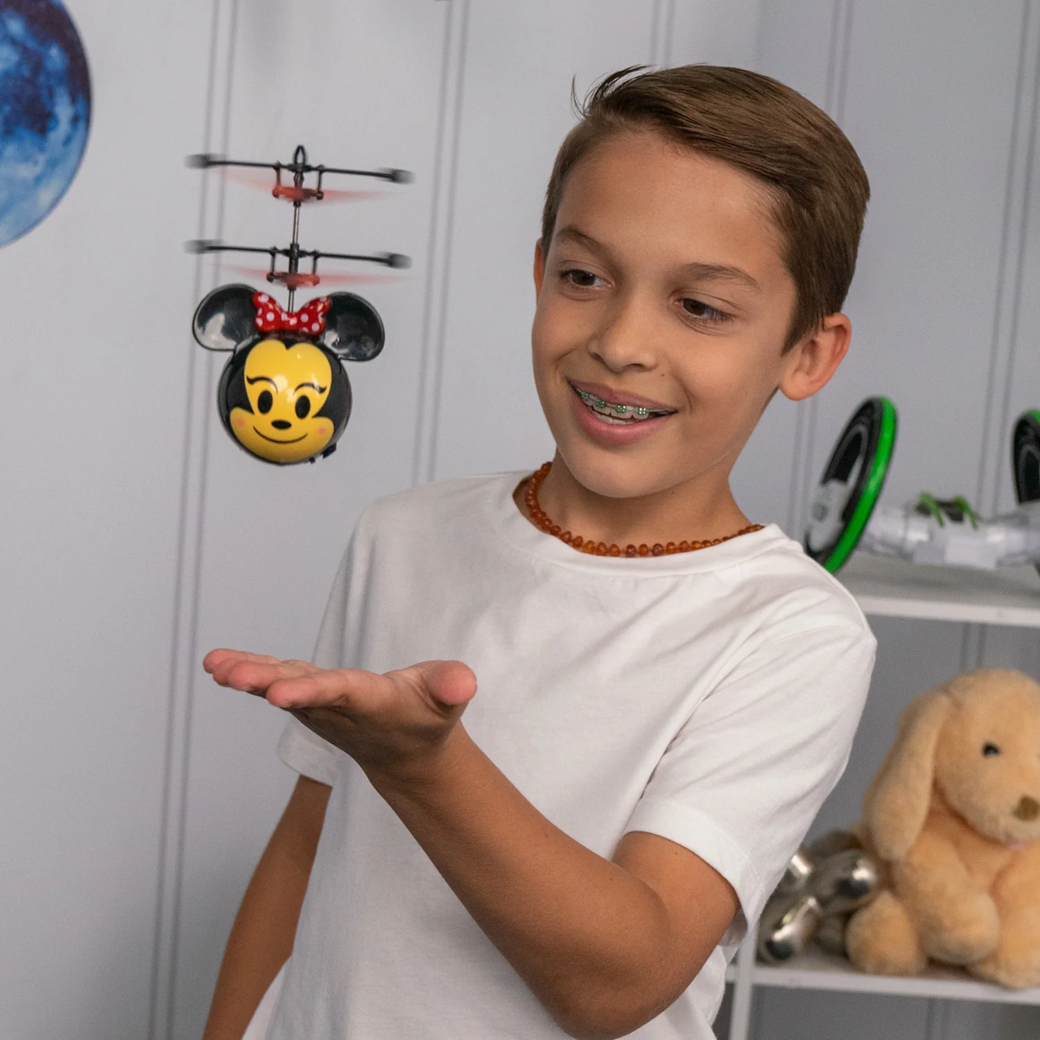 Disney Emoji Minnie Mouse IR UFO Ball Helicopter - Image 3